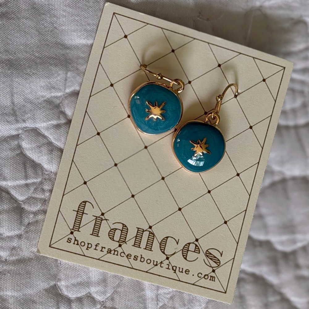 ✨ 🏷️ NWT Turquoise and Gold Star Earrings
